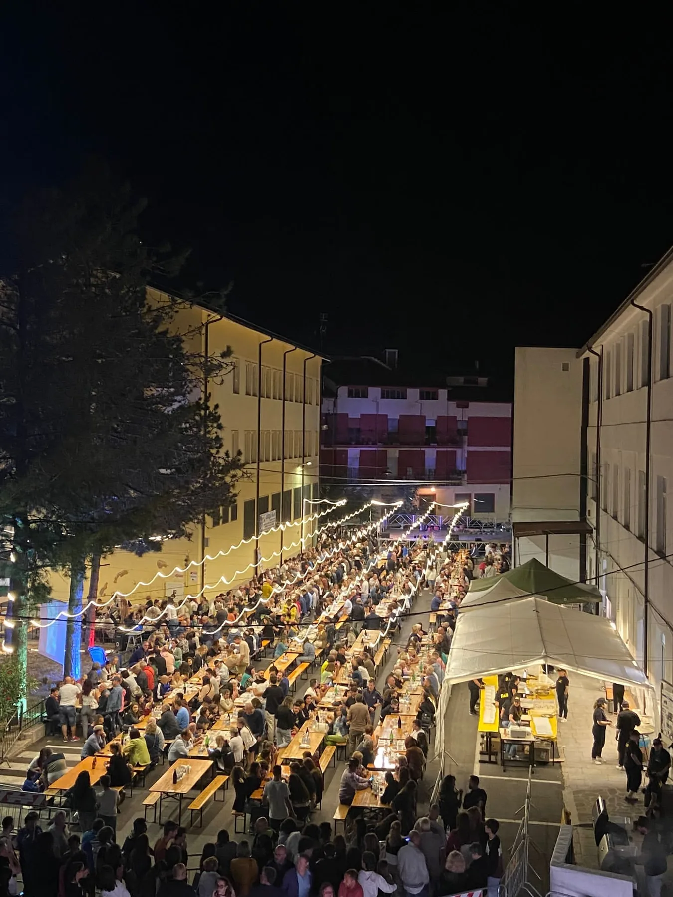 La grande tavolata di Tartufando a Castelmauro